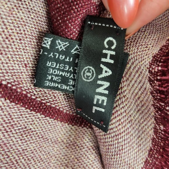 CHANEL: Burgundy, "CC" Logo Cashmere/Silk Scarf mw - Picture 12 of 13